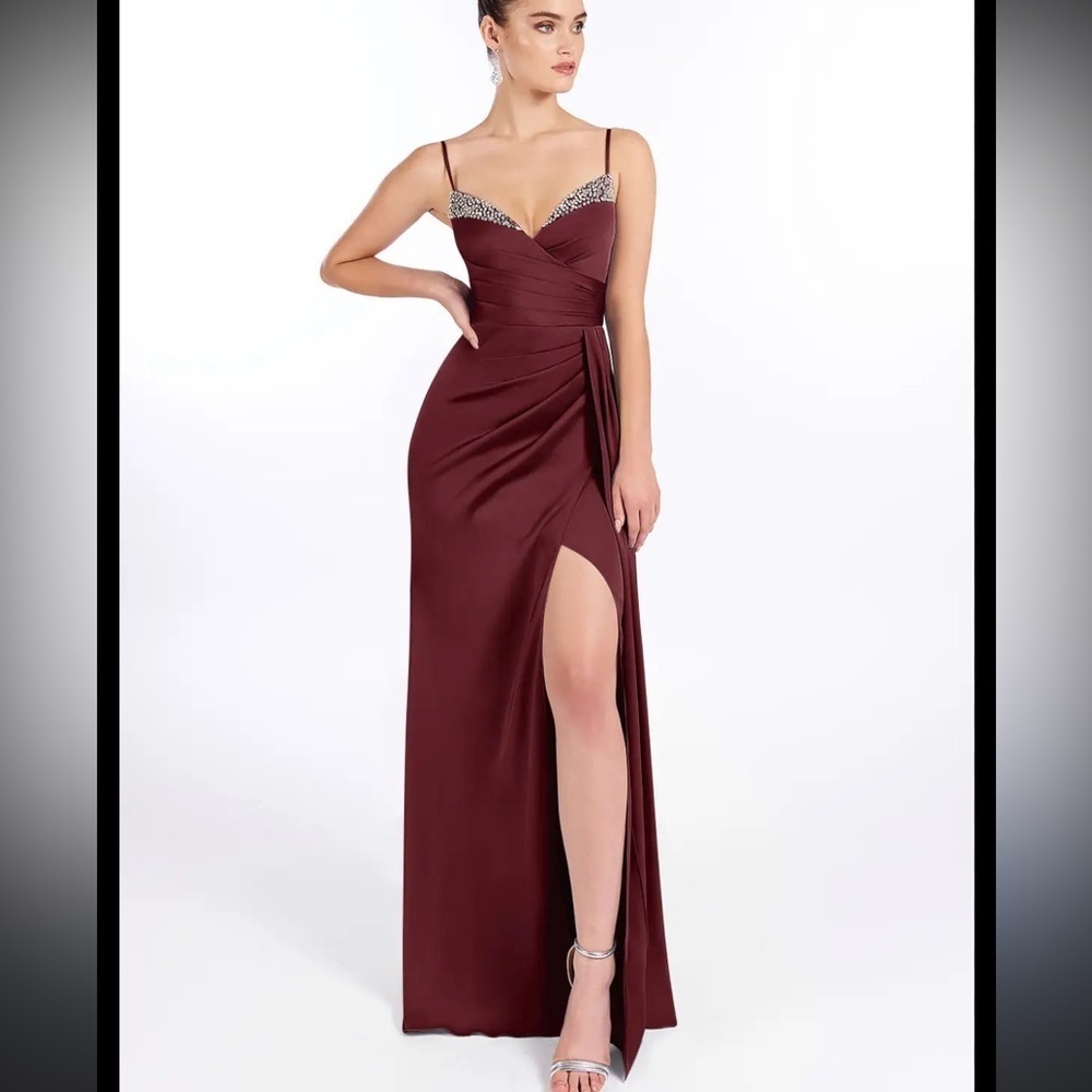 Azazie Sabriel burgundy gemstone formal floor length dress size A8